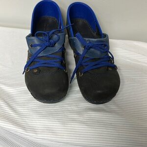 Sanita Black and Blue Lace-Up Clogs